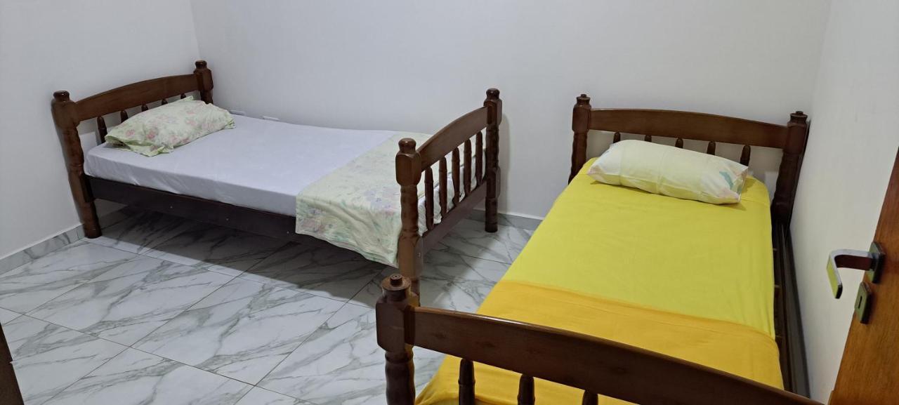 Casa Com Piscina Em *